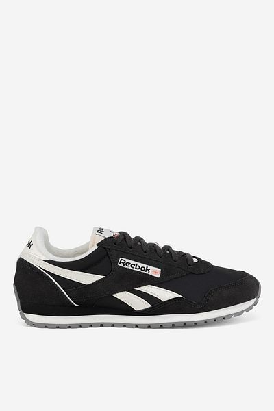 Reebok woman sports shoes 5903419986338 Black
