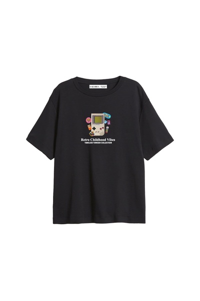 Bak Moda Retro Childhood Vibes Štampano Relaxed Fit crna ženska majica