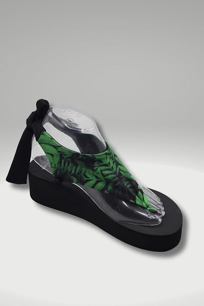 CATCHY Top-Changing Women's Sandals - Black Thick Sole Green Leaf Patterned with Laces