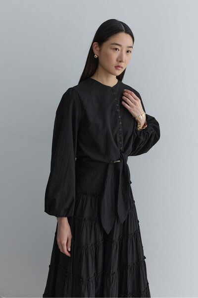 Fahhar Brit Buttoned Top Black