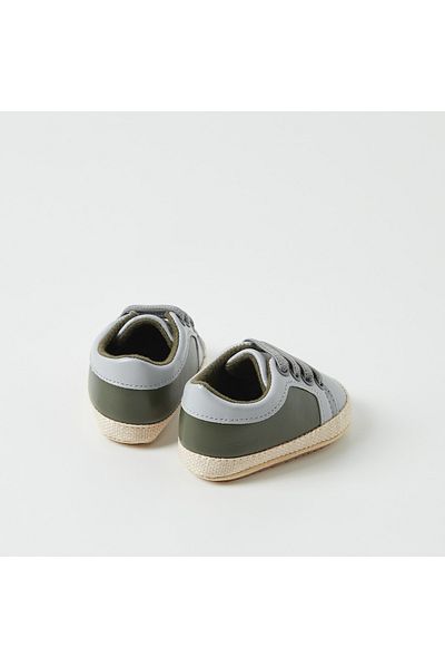 Juniors Textured Slip-On Booties