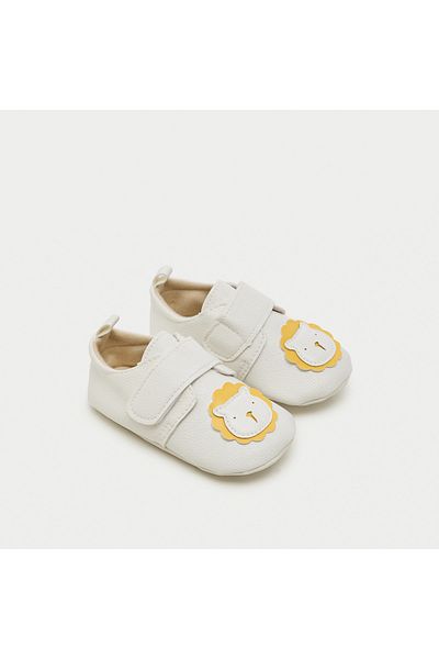 Juniors Lion Applique Detail Booties with Hook and Loop Closure