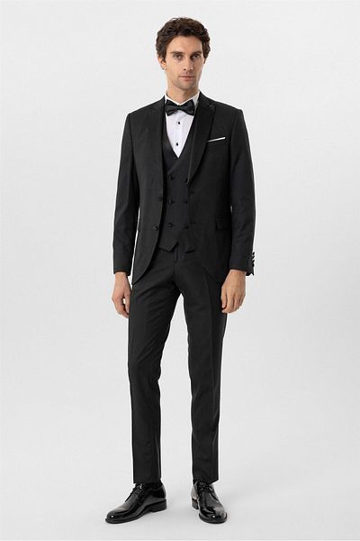 SÜVARİ Black Slim Fit Dobby Pointed Collar 6 Drop Tuxedo & Groom Suit