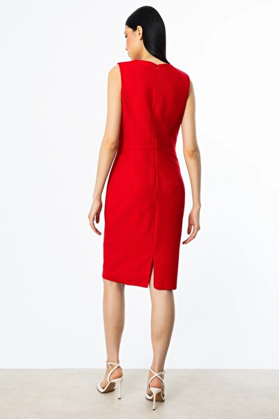 Ekol Beli Metal Aksesuarlı Kolsuz Elbise Kırmızı 05468