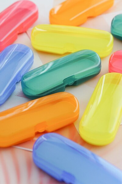 Banamio Rosso Baby Children's Uv400 Protection Sunglasses and Storage Container 1-4 Years Old (Mustard)