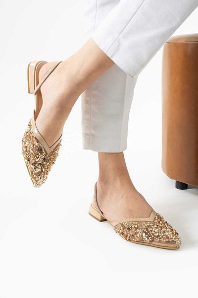 Hepici Lace Embroidered Sequin Low Heel Jurdan Bottom Back Rubber Detail Pointed Toe Shoes