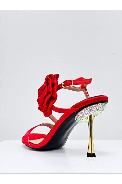 KRISTE BELL 2278 KIRMIZI SATEN GÜL FİYONK DETAYLI KADIN TOPUKLU AYAKKABI