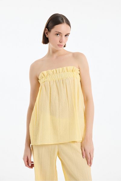Quzu Seersucker Ruffled Strapless Blouse Yellow