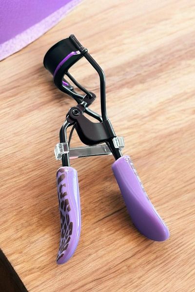 TAKIŞTIR Purple Color Leopard Pattern Eyelash Curler / Eyelash Curling Apparatus