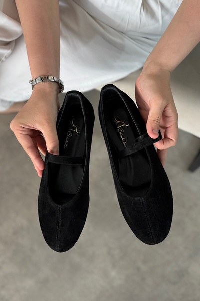 SHOEBELLAS حذاء باليرينا نسائي من الجلد الطبيعي باللون الأسود من Fersa مع تفا...