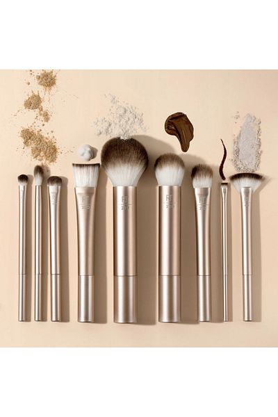 Real Techniques Au Naturale Makeup Brush Kit For Foundation And The Wanderer 8 Midi-size Brush Set