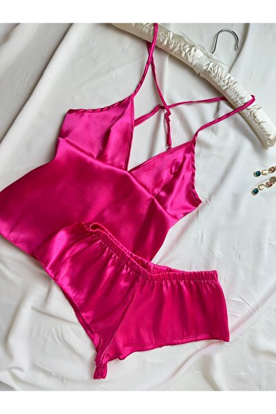 ROZENİN LINGERIE طقم بيجامة نوم من الساتان بدون ظهر مع شورت محب (مخصص للمهر)