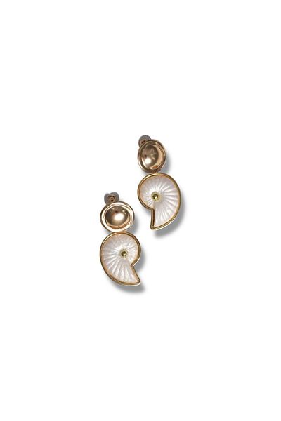 Pao Rosa White Sea Shell Earrings