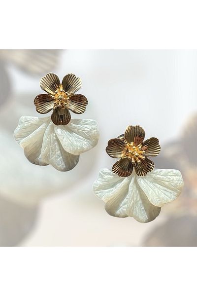 Pao Rosa Floral White Earrings