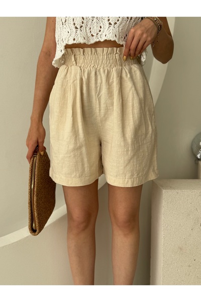 Bliss Dale شورت بقصة مريحة مع تفاصيل حزام