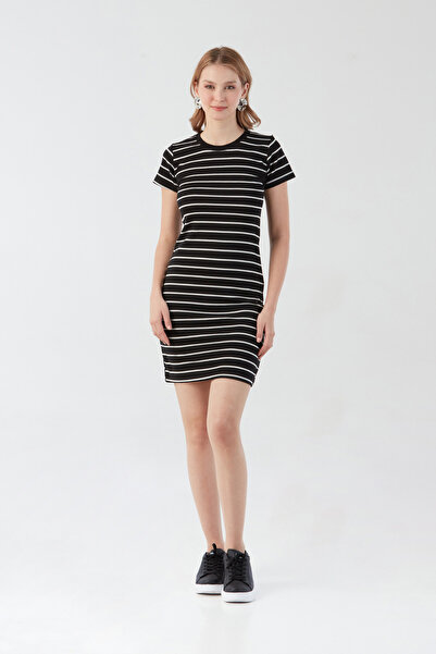 Fulla Moda Rochie cu dungi cu decolteu