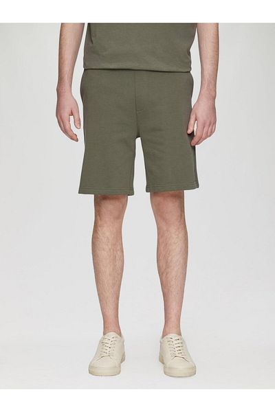 QS by s.Oliver Q/S by s.Oliver Men's Sports Shorts, Mid Waist, Regular Fit, Green