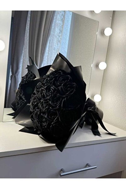 AYŞEGÜL HOBİ Sevdiklerinizin Gönlünü Taçlandıracak Parlayan Siyah Gül Buketi 20 Adet