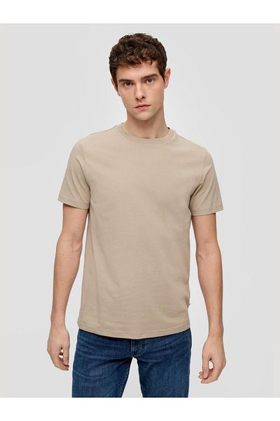 QS by s.Oliver Men's T-shirt With Scoop Neck And Regular Fit,