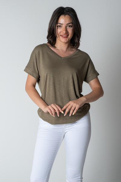 SCREENSHOT Viskon Kumaş V Yaka Kadın Tişört - Rahat , Yumuşak ve Şık Tasarım - Farklı Desen Seçenekleriyle