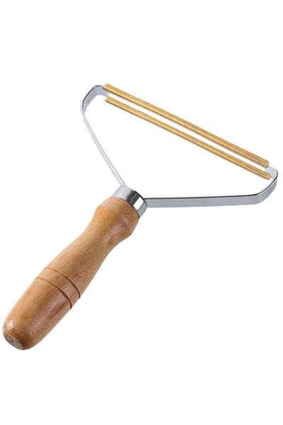 MACVI Instrument pentru indepartarea scamelor Macvi® cu maner de lemn, 13.5 x 17.5 cm