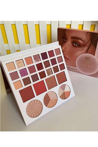 Kerry Rose Kerry Rose Complete Palette: 21-Color Eyeshadow, 4-Color Blush, and Multi-Color Highlighter