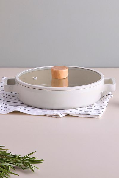 NEOFLAM Fika Aluminum Shallow Pot with Glass Lid 26 Cm Beige