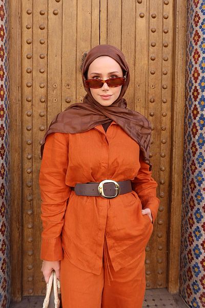 carell Feyza Hakyemez's Choice Lettering Pattern Jacquard Italian Silk Shawl Ash Brown