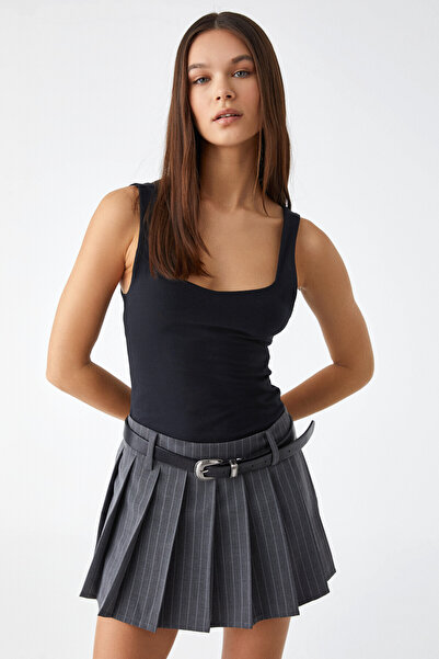 GRIMELANGE Sanukı Women's Slim Short Hollow Collar Black Blouse