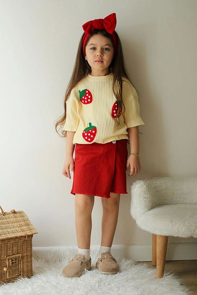 Egelite Girl's Shorts with Skirt, Strawberry Embroidery Detail, Denim Shorts, Summer Vacation, 3-10 Years Old Stylish Children's Suit