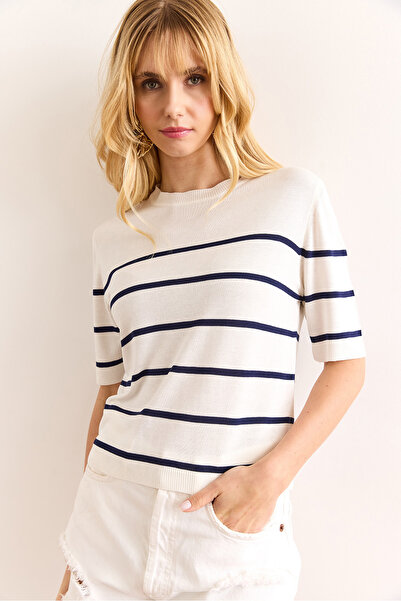 Olalook Kadın Beyaz Lacivert Çizgili Viskon Dökümlü Triko Bluz BLZ-19002985