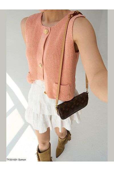 Coral Zero Sleeve Knitwear Vest Salmon