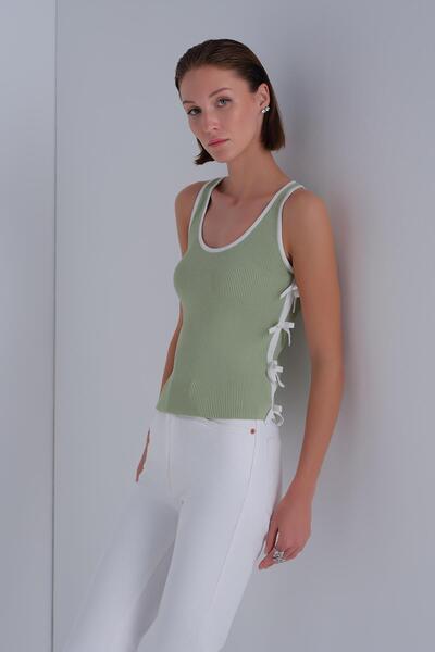 JOIN US Bow Detailed Crew Neck Green Blouse