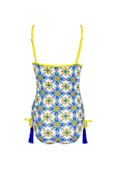 LOOK ME Costum de baie pentru fetiță cu model de țiglă și detaliu ciucuri de Nessi Byrd