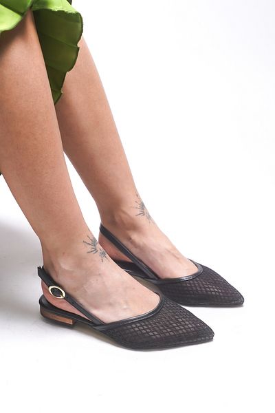 Riccon Pantofi cu toc pentru femei Issanesra cu vârf ascuțit 0012112 Negru