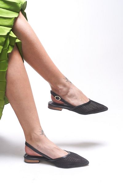 Riccon Pantofi cu toc pentru femei Issanesra cu vârf ascuțit 0012112 Negru