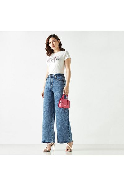 FAV Slogan Print Crew Neck T-shirt with Short Sleeves