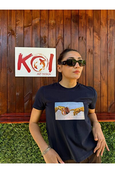 Butik تي شيرت مايكل أنجلو شوكولاتة/ نسائي باللون الأزرق الداكن