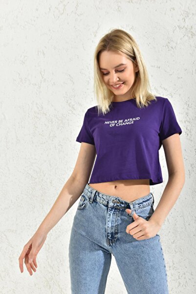 MOVİMENT Bluză crop cu imprimeu violet