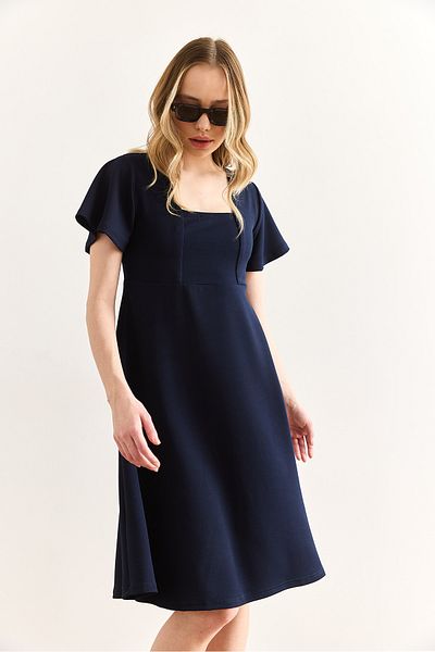 Olalook Γυναικείο φόρεμα Navy Blue με λεπτομέρεια Crepe Flared ELB-19002427