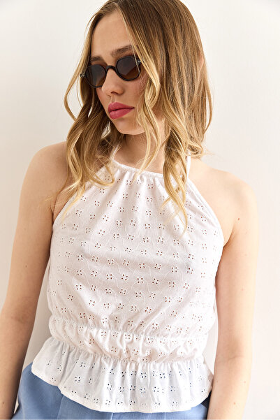 Olalook Weiße Damenbluse mit Neckholder und elastischem Bund BLZ-19003008