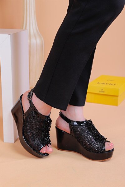 layki Black Stoned Bross Sandals