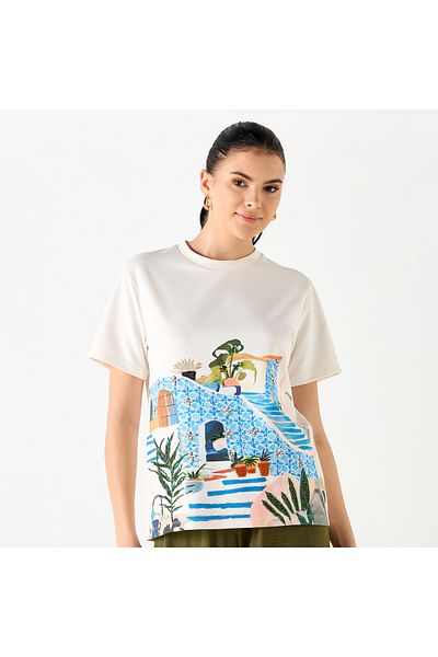 FAV Graphic Print Round Neck T-shirt with Short Sleeves