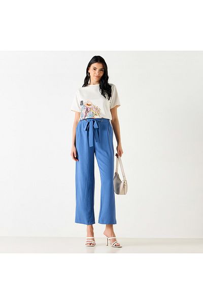 FAV Graphic Print Round Neck T-shirt with Short Sleeves