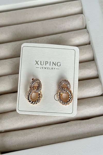 TAKIŞTIR أقراط Xuping من الفولاذ بتفاصيل حجر ذهبي اللون (زوج)