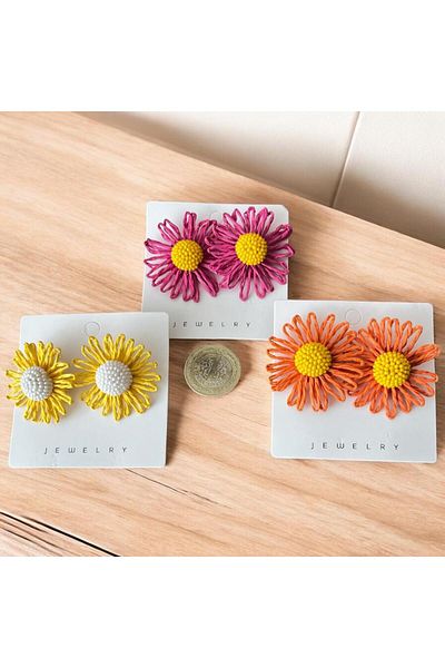 SA ŞA TAKI Floral Pearl Raffia Earrings