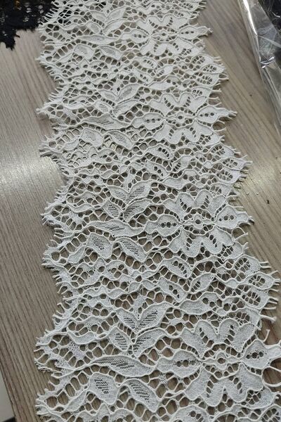 DUAYEN güpür kordineli beyaz dantel vesile desen 1,5 metre