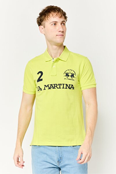 La Martina قميص بولو رجالي بقصّة عادية وأكمام قصيرة ومطرّز بشعار، أخضر ليموني