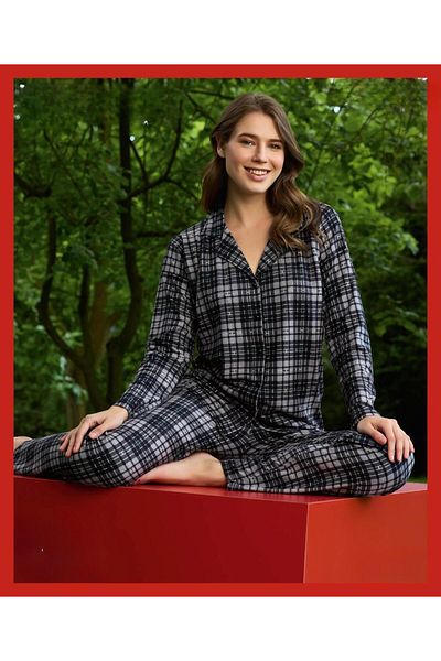 Pijamoni طقم بيجامة نسائي من جلد الغزال 10-1 قطعة - زر أمامي وليكرا