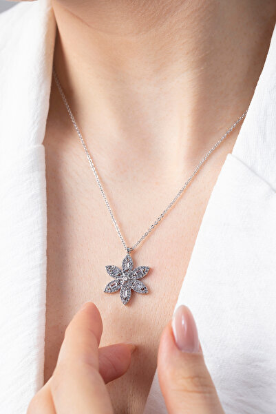 Elika Silver Women's Zircon Stone Lotus Model Necklace